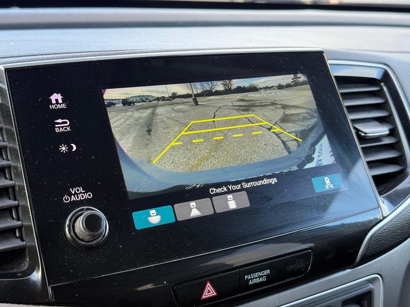 Honda Pilot Vehicle Full-screen Gallery Image 18