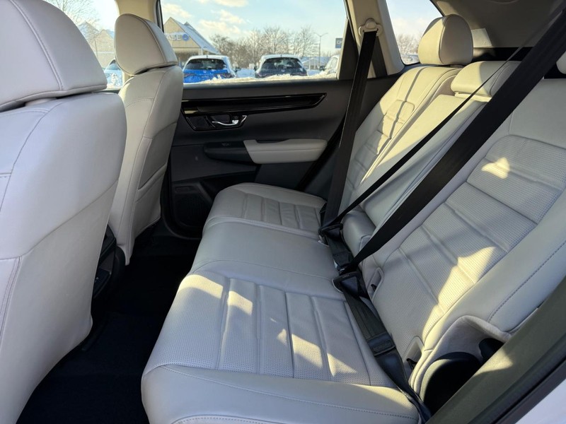 Honda CR-V Vehicle Image 8