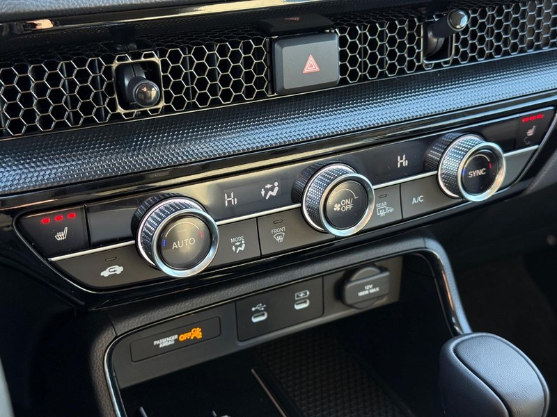 Honda CR-V Vehicle Image 18