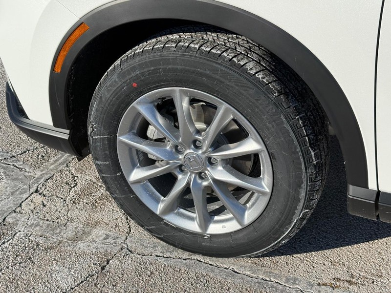 Honda CR-V Vehicle Image 6