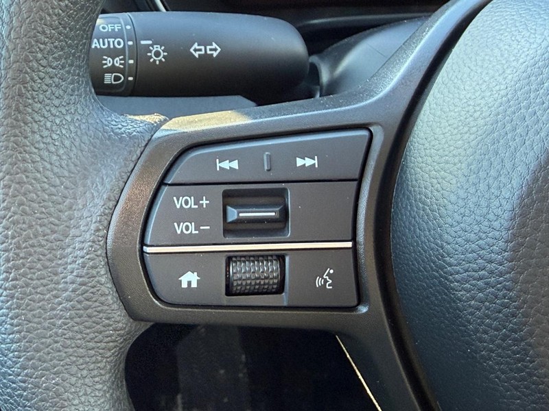 Honda CR-V Vehicle Image 15