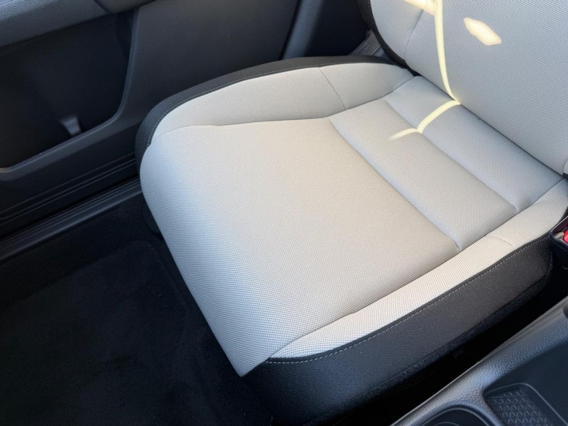 Honda CR-V Vehicle Image 21