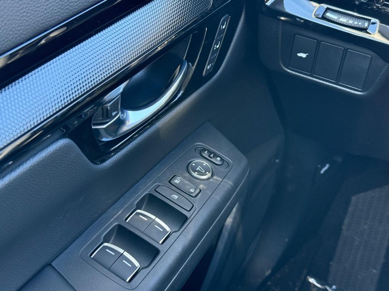 Honda CR-V Vehicle Image 20