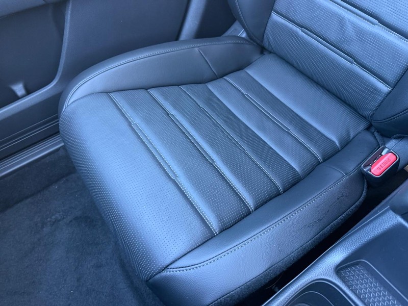 Honda CR-V Vehicle Image 21