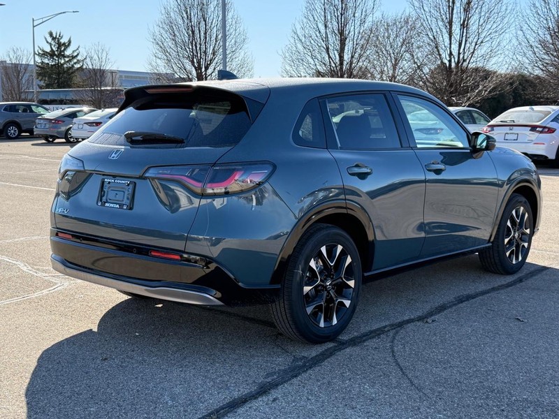 Honda HR-V Vehicle Image 3