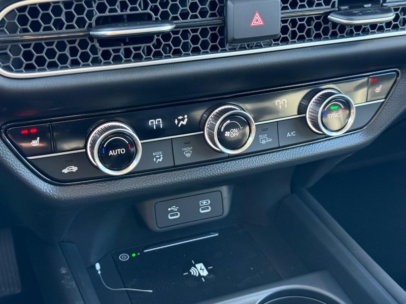 Honda HR-V Vehicle Image 18