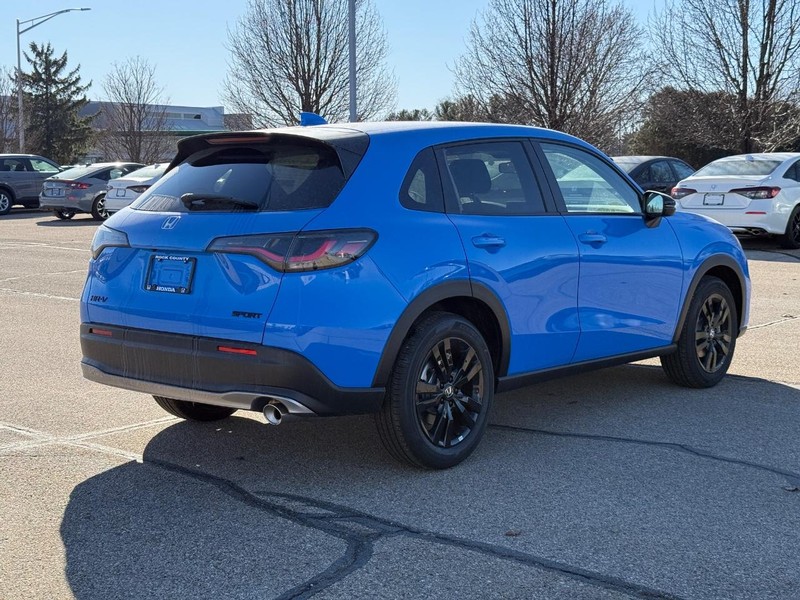 Honda HR-V Vehicle Image 3