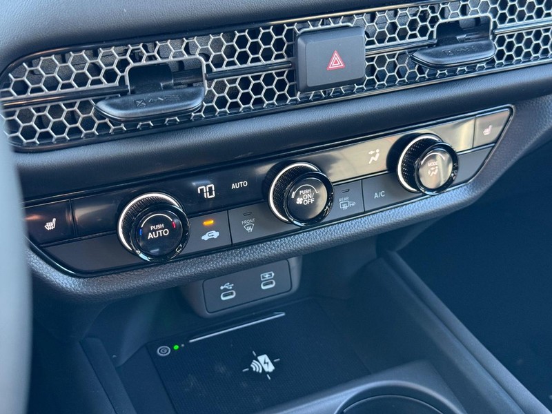 Honda HR-V Vehicle Image 18