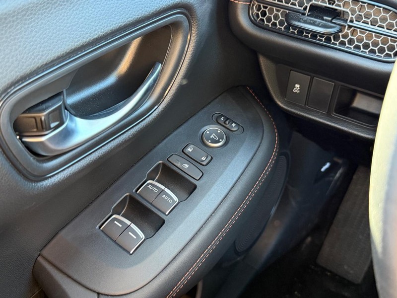 Honda HR-V Vehicle Image 19