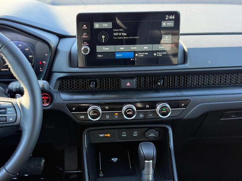 Honda CR-V Hybrid Vehicle Image 11