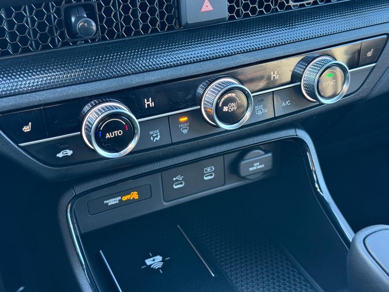 Honda CR-V Hybrid Vehicle Image 19