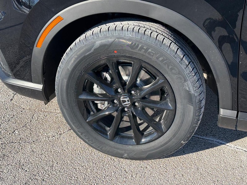 Honda CR-V Hybrid Vehicle Image 6