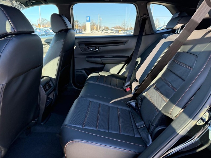 Honda CR-V Hybrid Vehicle Image 9