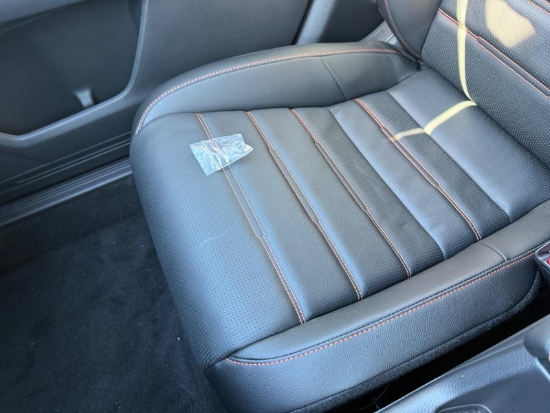 Honda CR-V Hybrid Vehicle Image 21