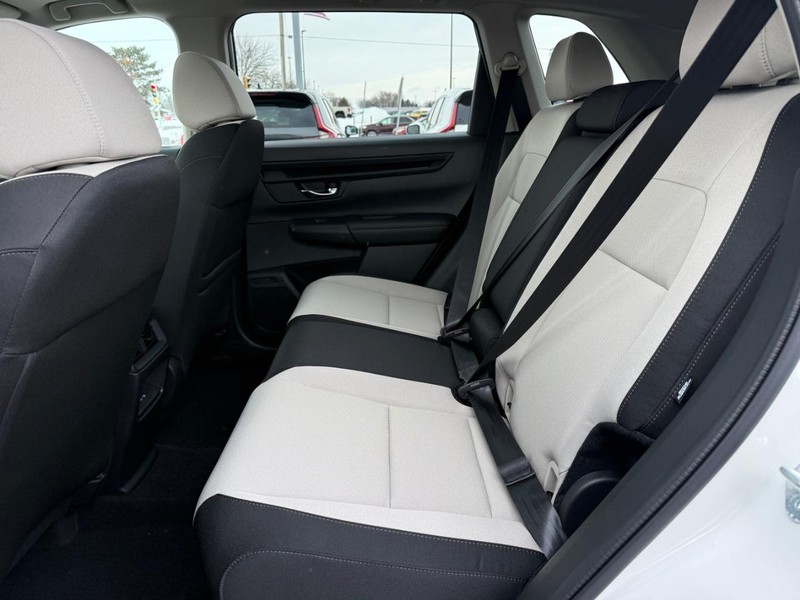 Honda CR-V Vehicle Image 9