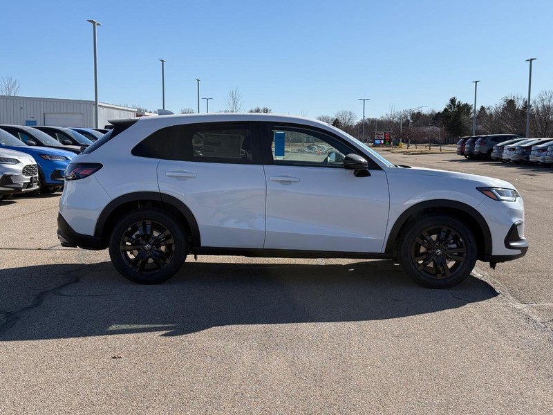 Honda HR-V Vehicle Image 2