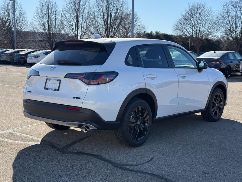 Honda HR-V Vehicle Image 3