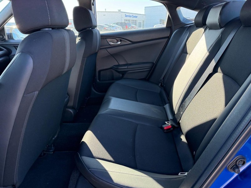 Honda Civic Sedan Vehicle Full-screen Gallery Image 09