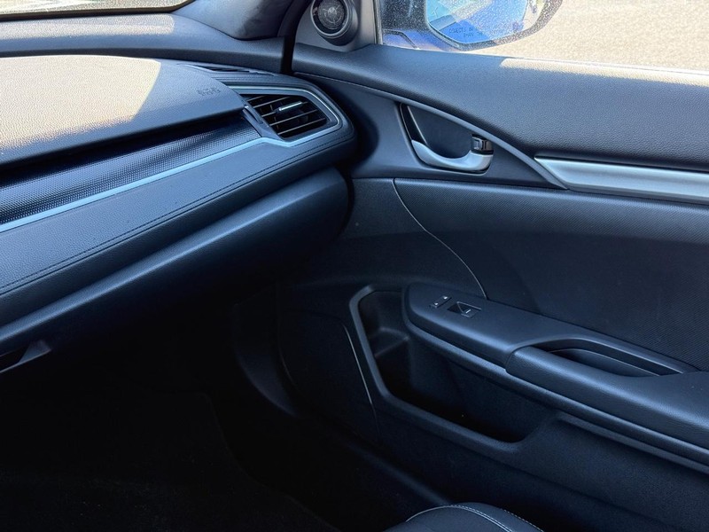 Honda Civic Sedan Vehicle Full-screen Gallery Image 14