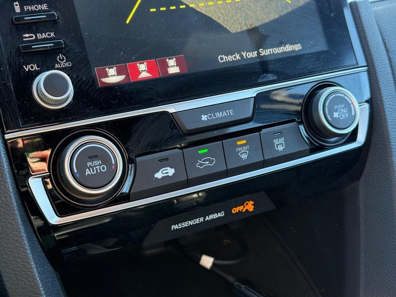 Honda Civic Sedan Vehicle Full-screen Gallery Image 19