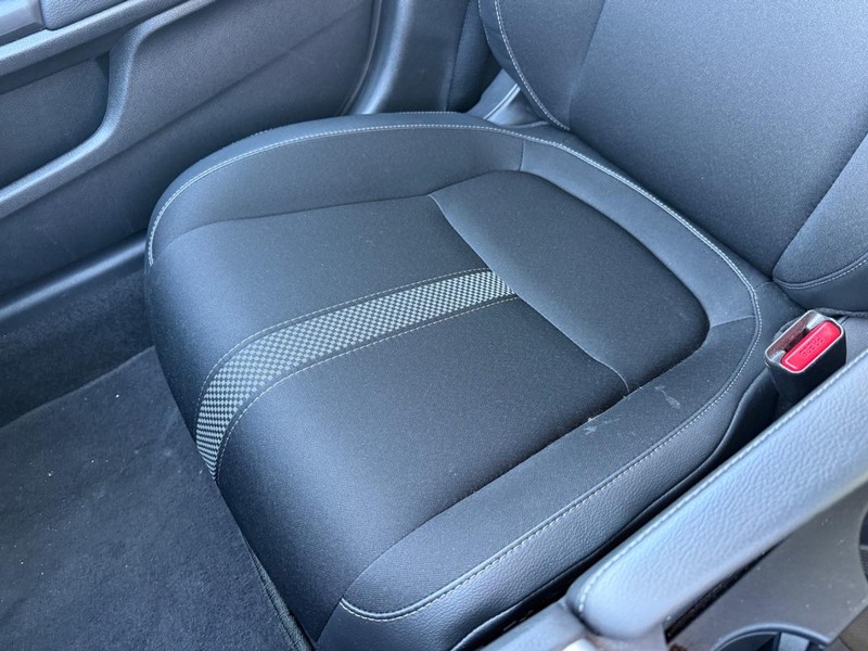 Honda Civic Sedan Vehicle Full-screen Gallery Image 21