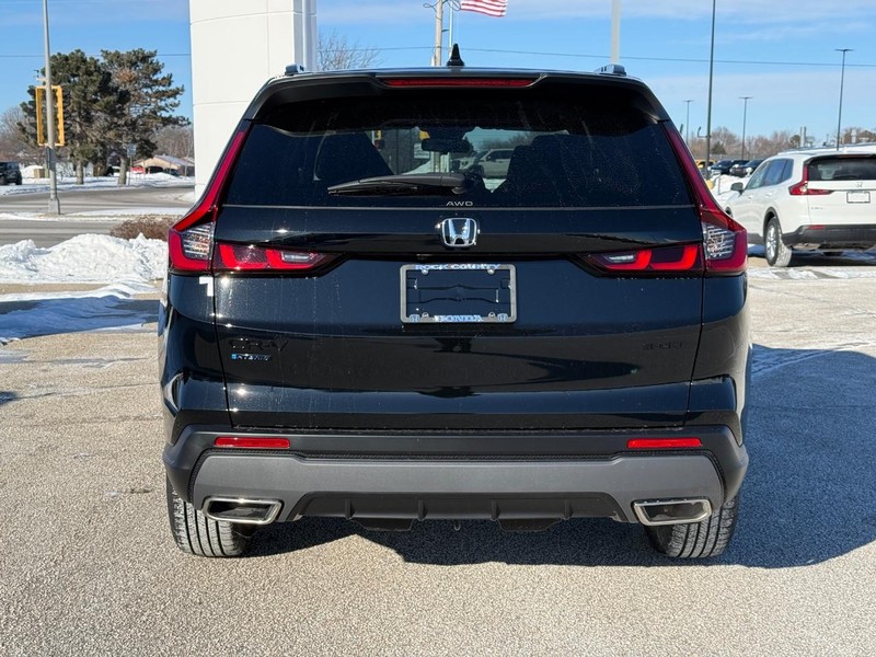 Honda CR-V Hybrid Vehicle Image 4