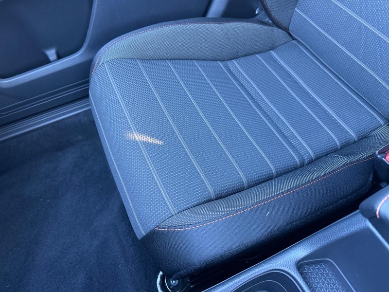 Honda CR-V Hybrid Vehicle Image 21