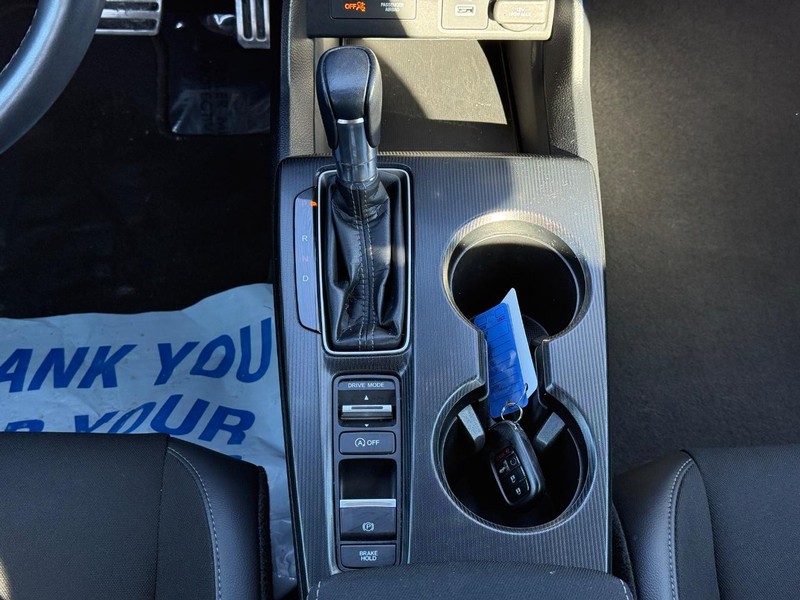 Honda Civic Sedan Vehicle Full-screen Gallery Image 12