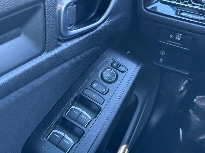 Honda Civic Sedan Vehicle Full-screen Gallery Image 20