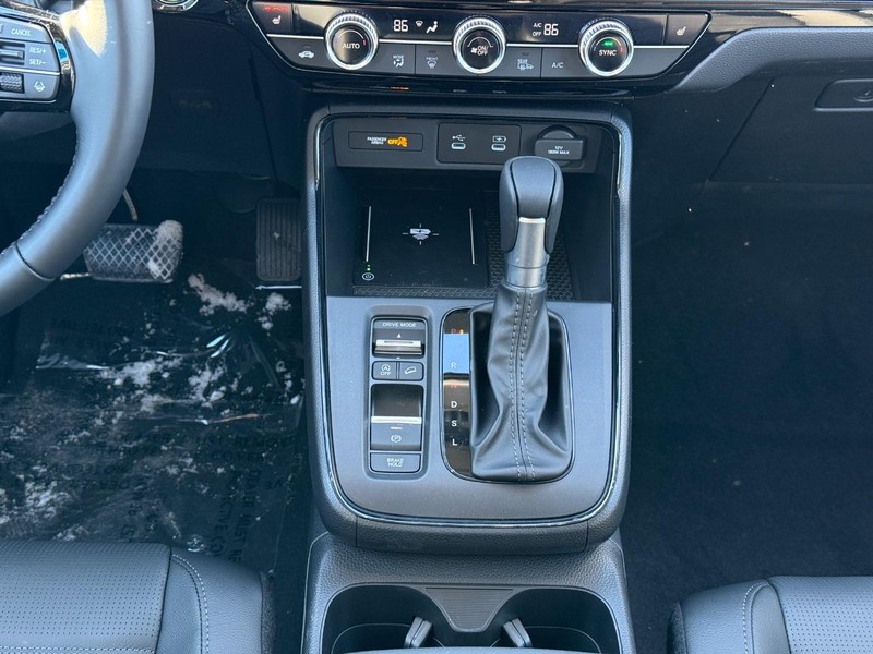 Honda CR-V Vehicle Image 12