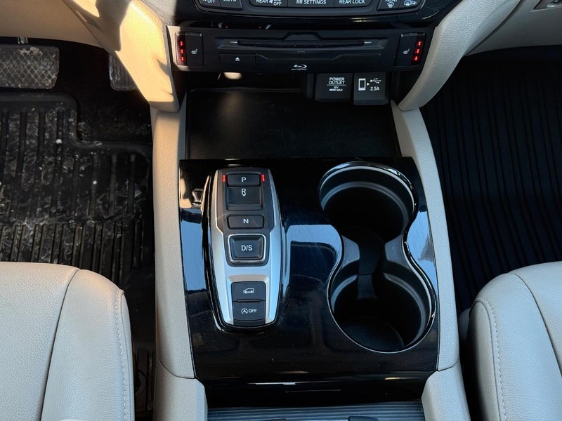 Honda Pilot Vehicle Full-screen Gallery Image 13