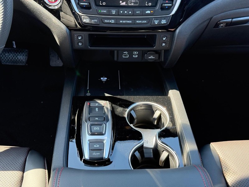 Honda Ridgeline Vehicle Image 12