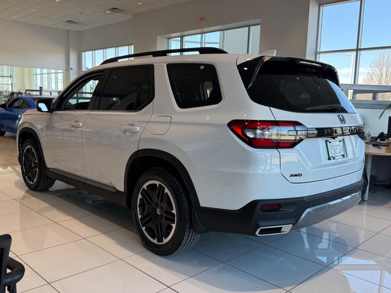 Honda Pilot Vehicle Image 4