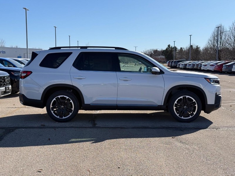 Honda Pilot Vehicle Image 2