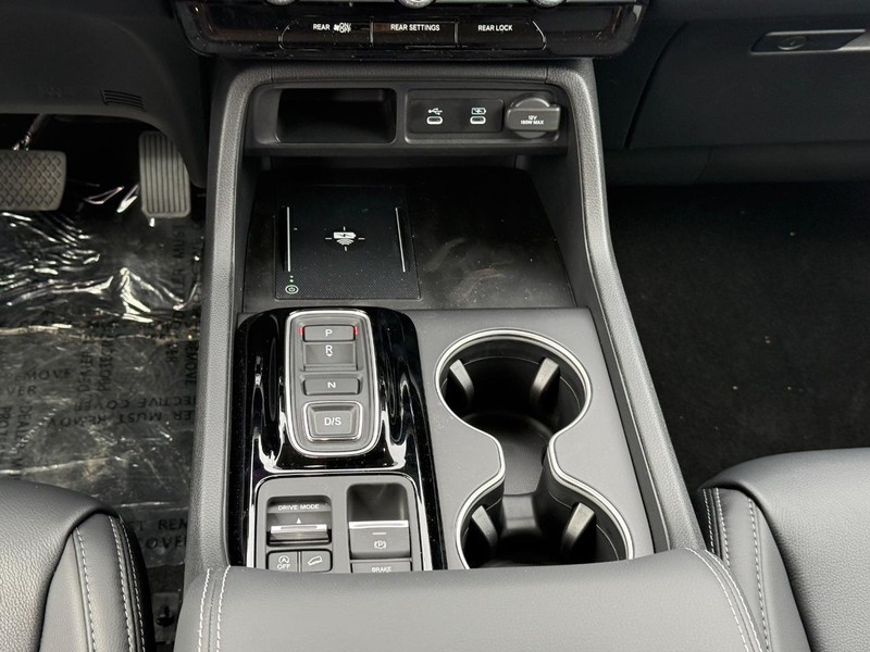 Honda Pilot Vehicle Image 12