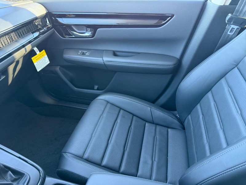 Honda CR-V Vehicle Image 16