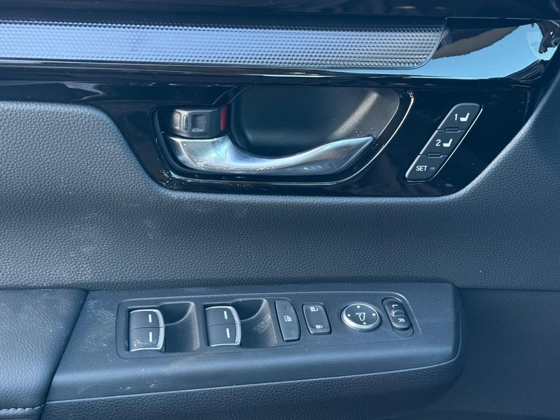 Honda CR-V Vehicle Image 17