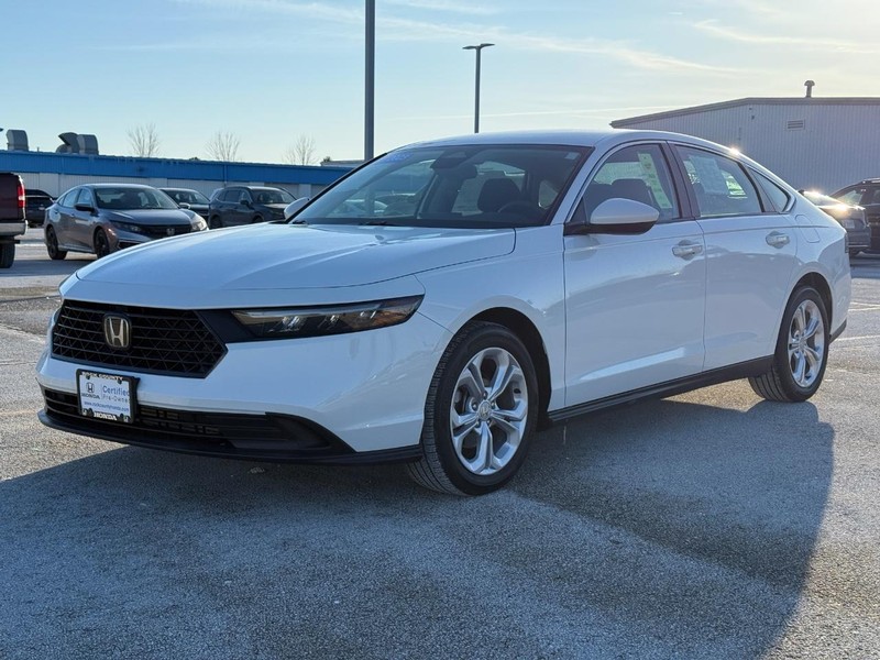Honda Accord Sedan Vehicle Image 8