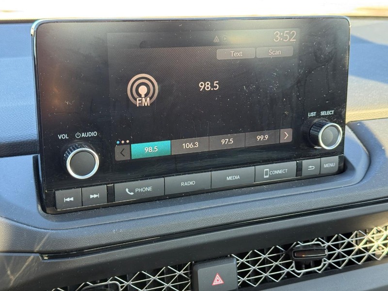 Honda Accord Sedan Vehicle Image 16