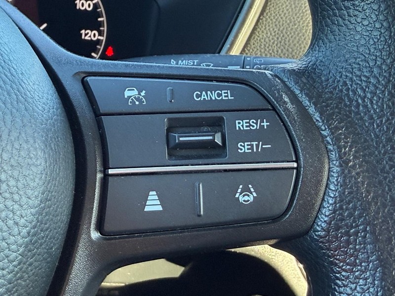 Honda CR-V Vehicle Image 14