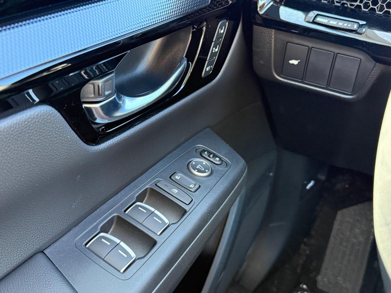 Honda CR-V Vehicle Image 19