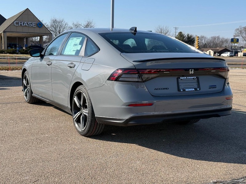 Honda Accord Hybrid Vehicle Image 5