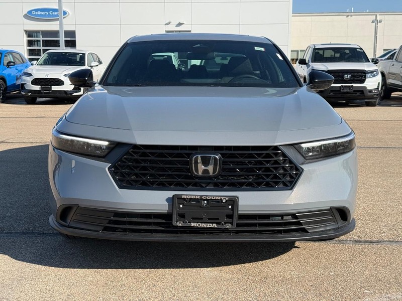 Honda Accord Hybrid Vehicle Image 8