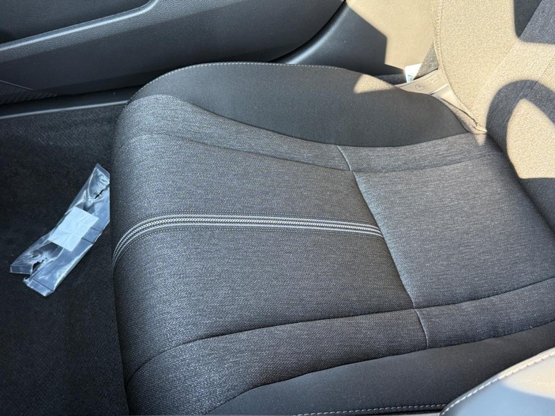 Honda Accord Hybrid Vehicle Image 21