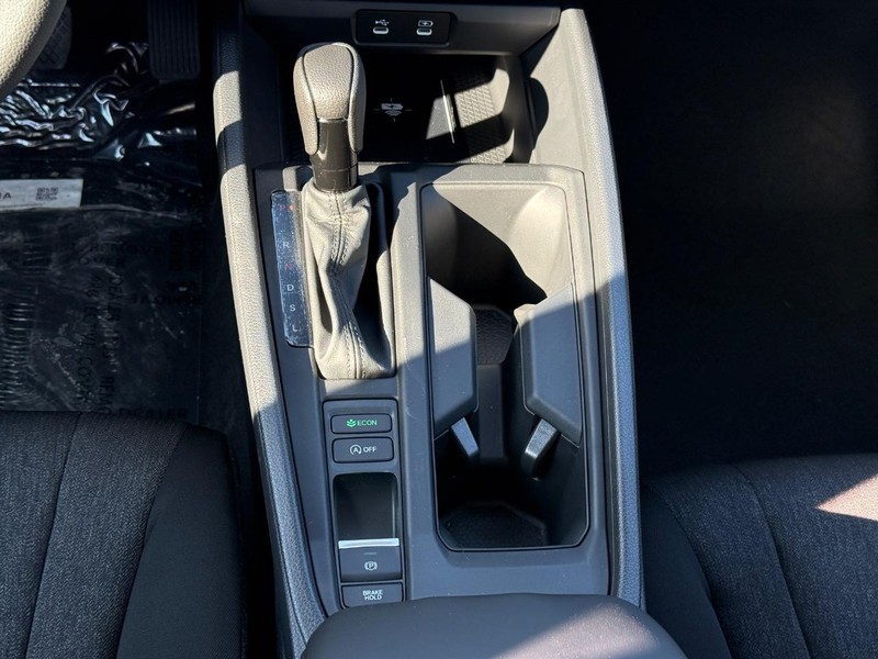 Honda Accord Sedan Vehicle Image 11