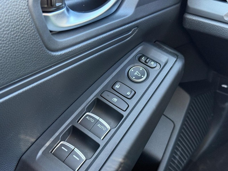 Honda Accord Sedan Vehicle Image 19