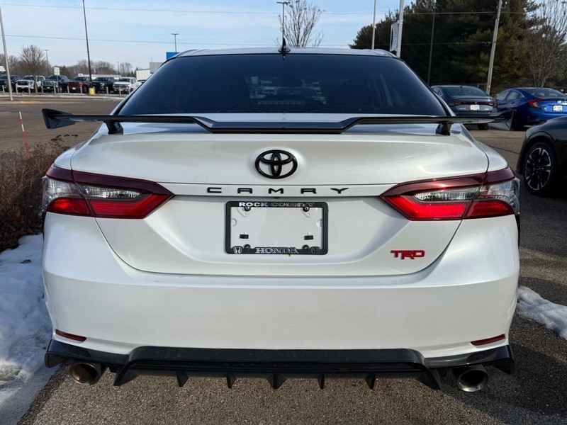 Toyota Camry Vehicle Image 4