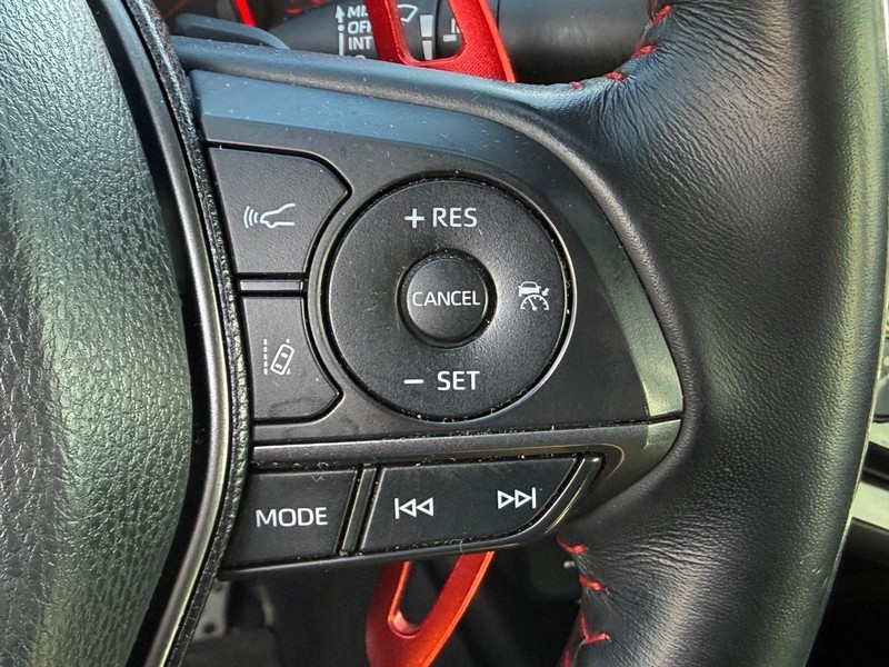 Toyota Camry Vehicle Image 16