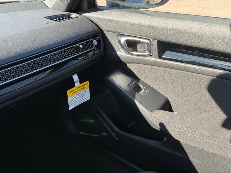 Honda Civic Sedan Hybrid Vehicle Image 13