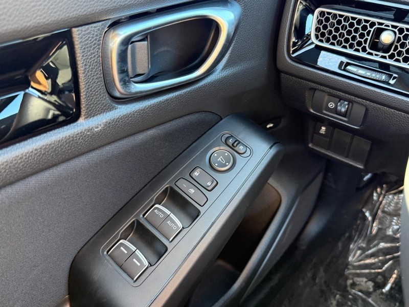 Honda Civic Sedan Hybrid Vehicle Image 19